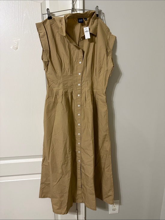 GAP Dresses & Skirts - GAP Tan Button-Front Midi Dress